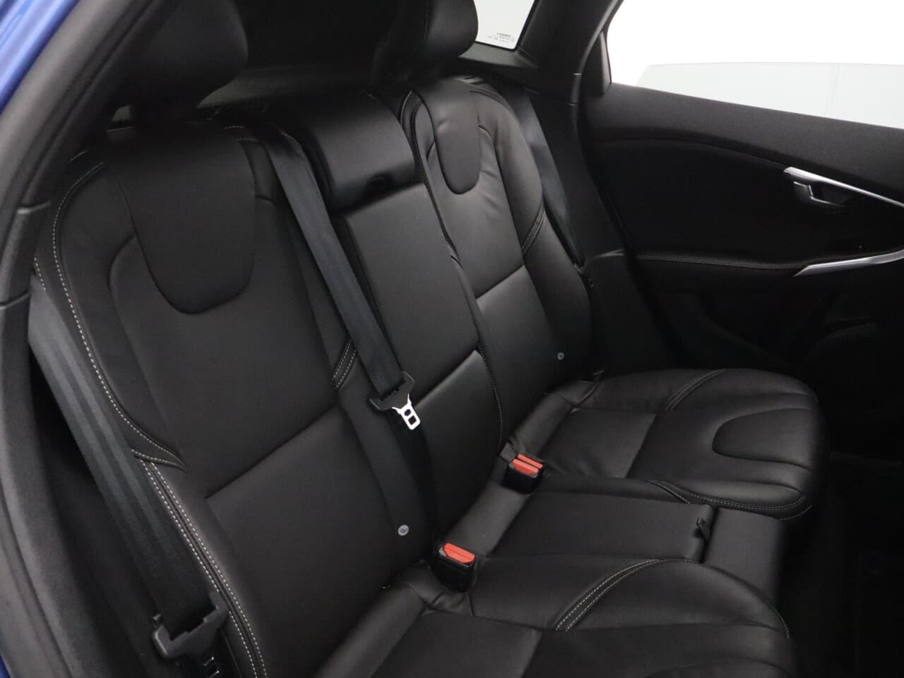 Volvo V40 1.5 T2 R-Design Edition — image 39