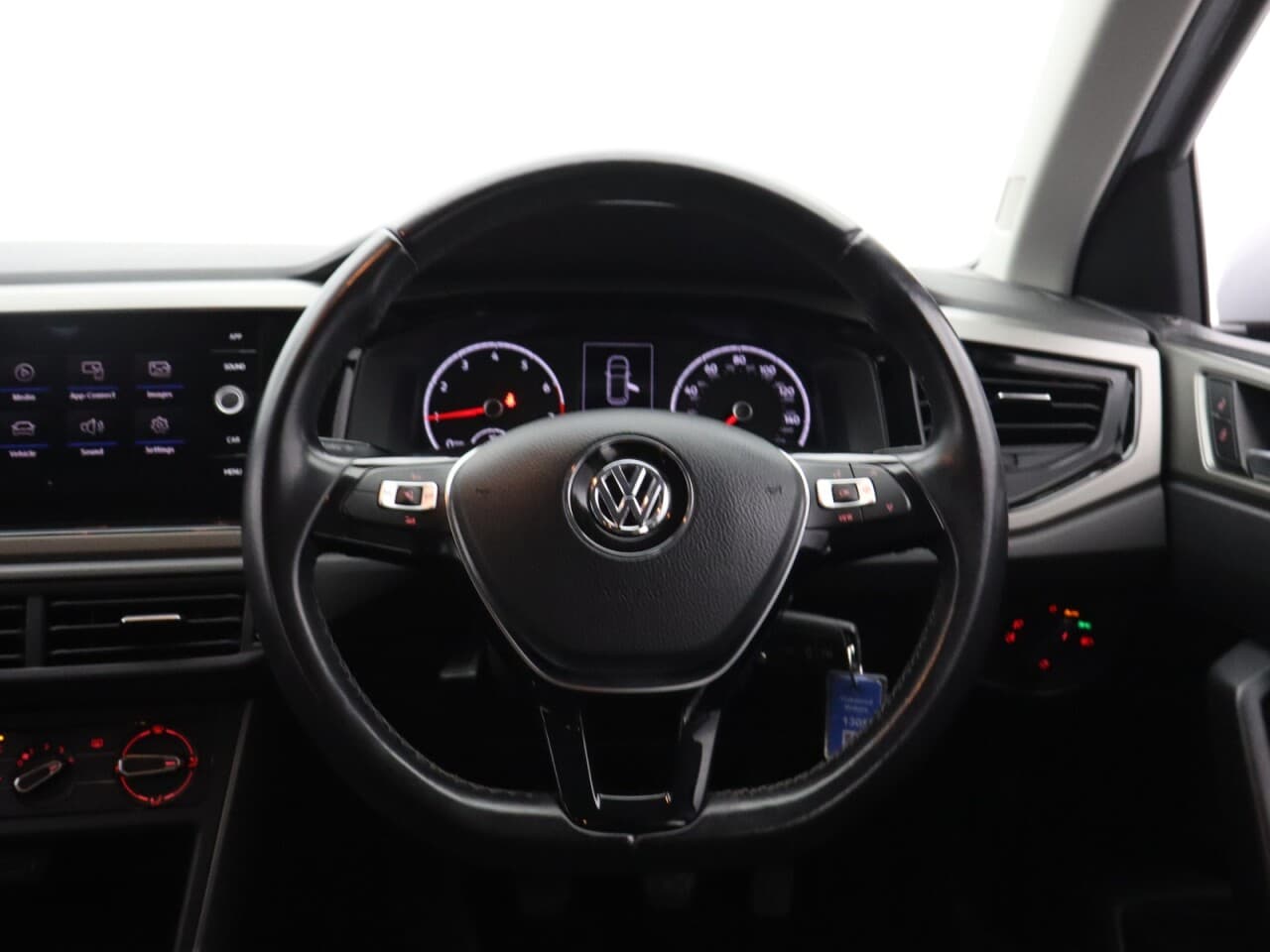 Volkswagen Polo 1.0 TSI Match — image 16