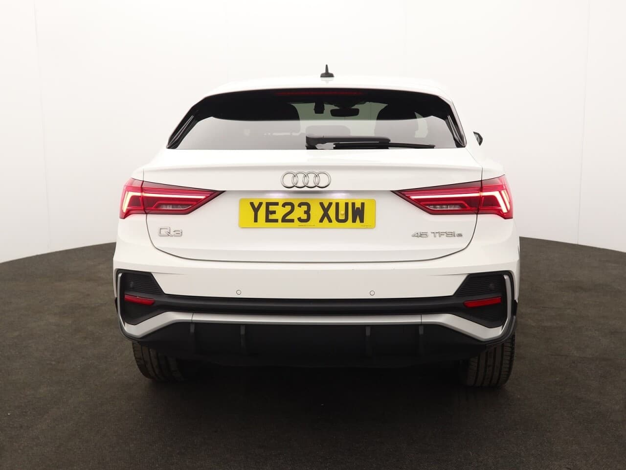 Audi Q3 1.4 TFSIe 45 S line Sportback — image 9