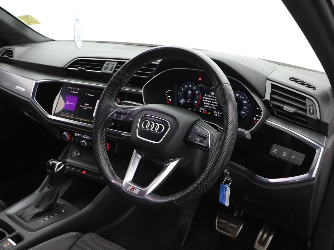 Audi Q3 1.4 TFSIe 45 S line Sportback — image 14