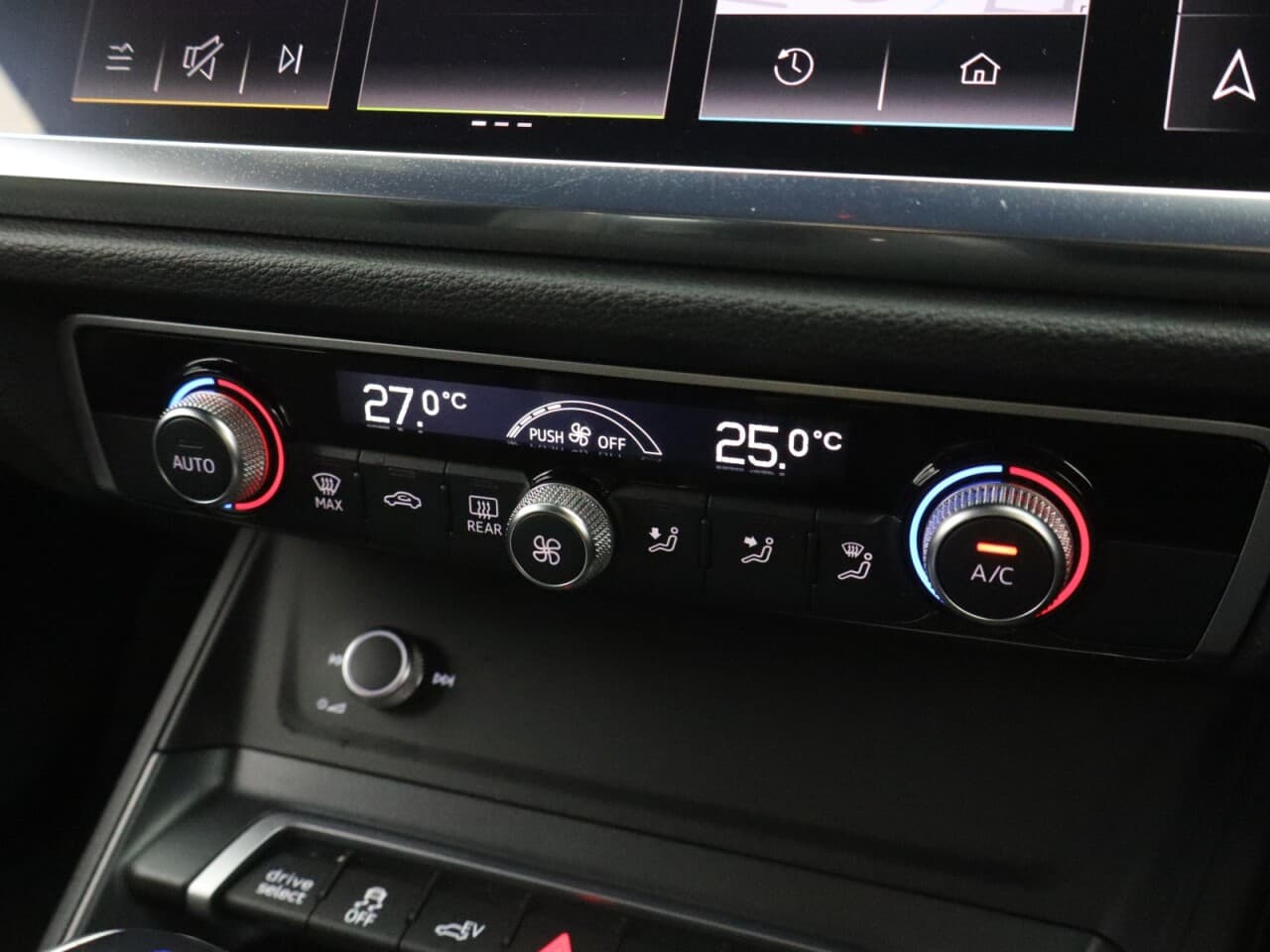 Audi Q3 1.4 TFSIe 45 S line Sportback — image 30