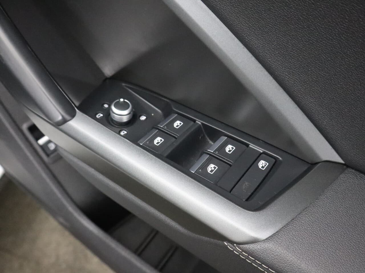Audi Q3 1.4 TFSIe 45 S line Sportback — image 50