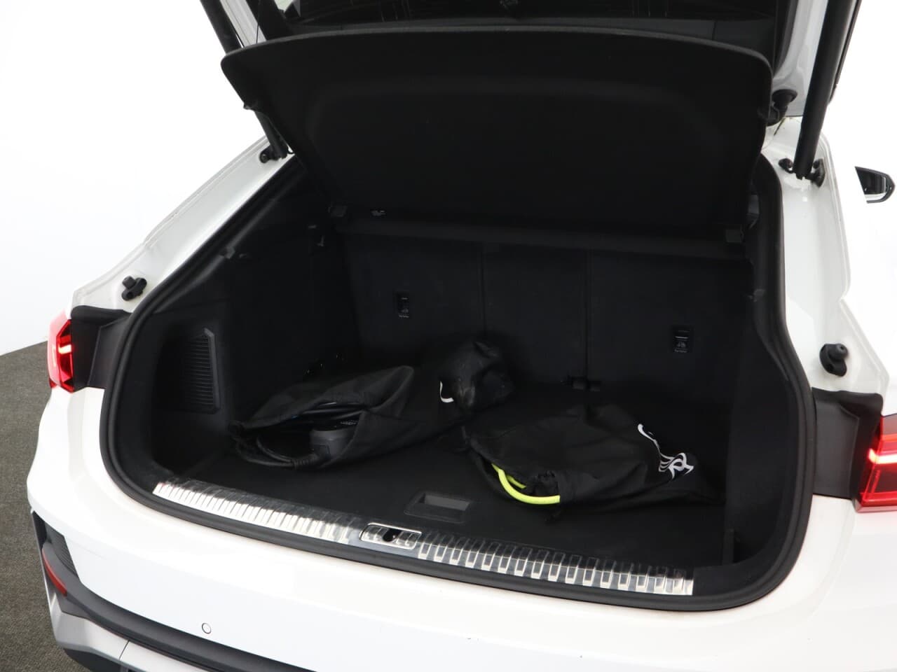Audi Q3 1.4 TFSIe 45 S line Sportback — image 46