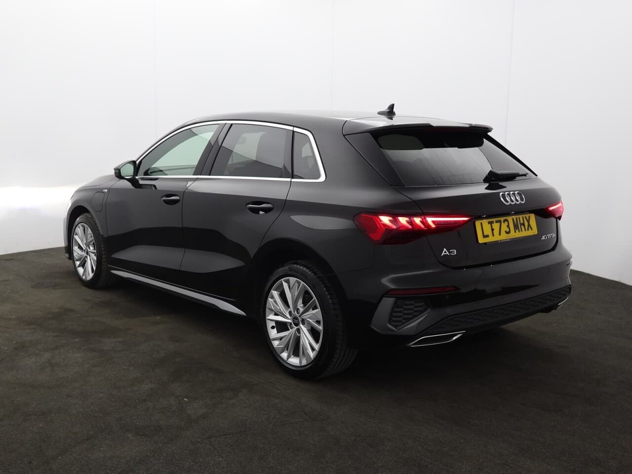 Audi A3 1.4 TFSIe 40 S line Sportback — image 8