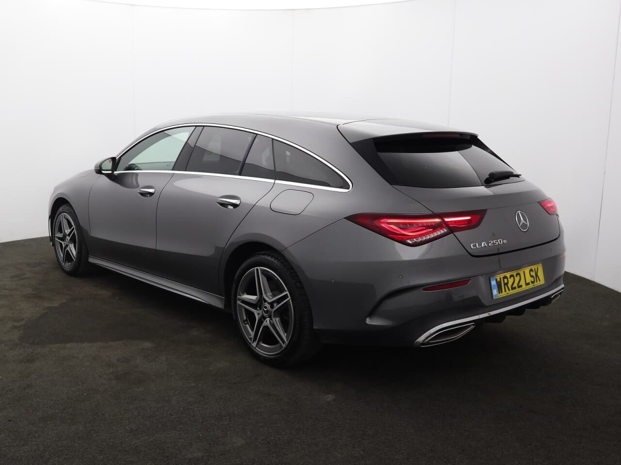 Mercedes-Benz Cla 1.3 CLA250e 15.6kWh AMG Line (Premium) Shooting Brake — image 8