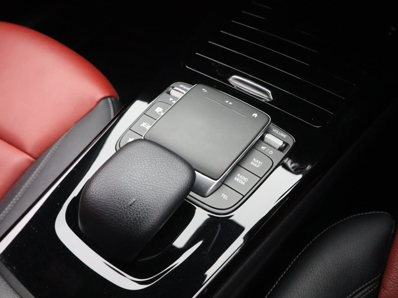 Mercedes-Benz Cla 1.3 CLA250e 15.6kWh AMG Line (Premium) Shooting Brake — image 23