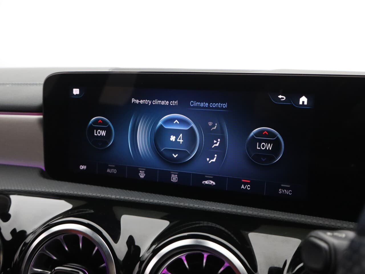 Mercedes-Benz Cla 1.3 CLA250e 15.6kWh AMG Line (Premium) Shooting Brake — image 34