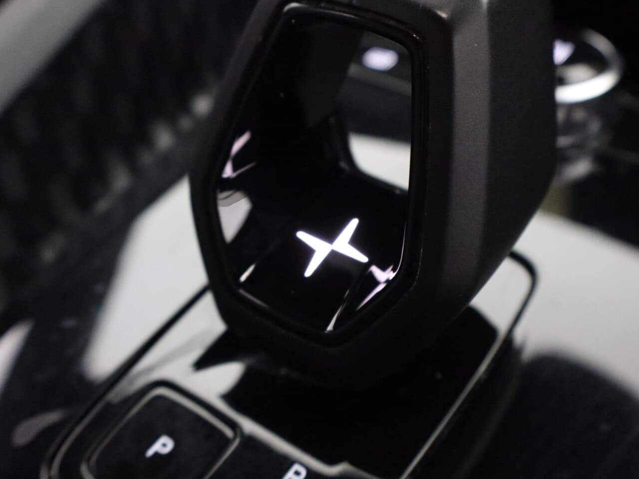 Polestar Polestar 2 Dual Motor 78kWh Long Range Fastback — image 24