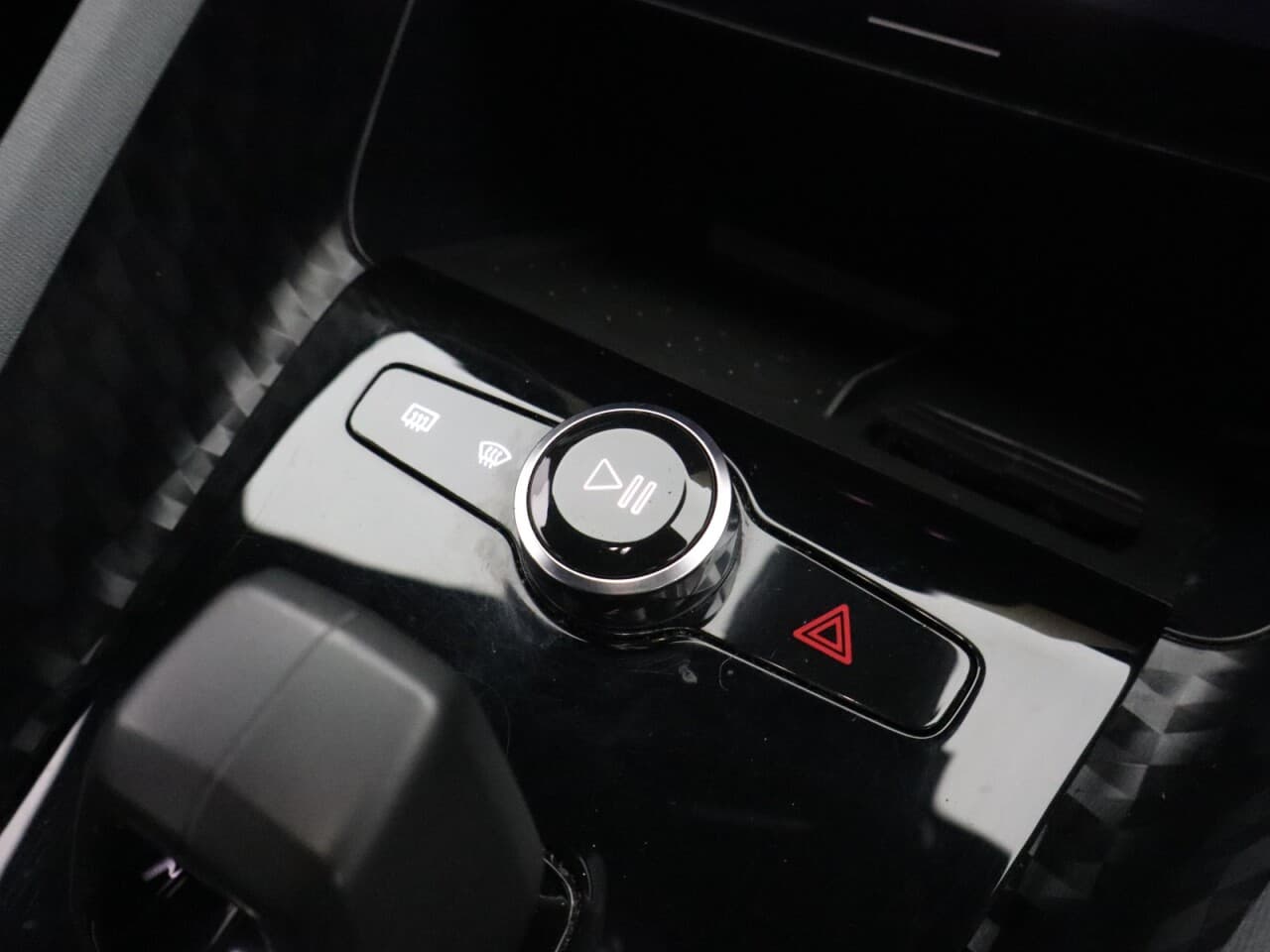 Polestar Polestar 2 Dual Motor 78kWh Long Range Fastback — image 25
