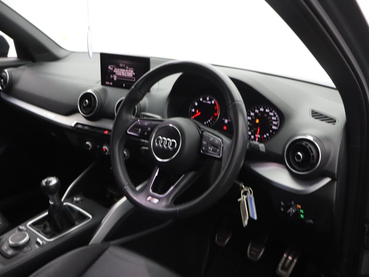 Audi Q2 1.0 TFSI 30 S line — image 14