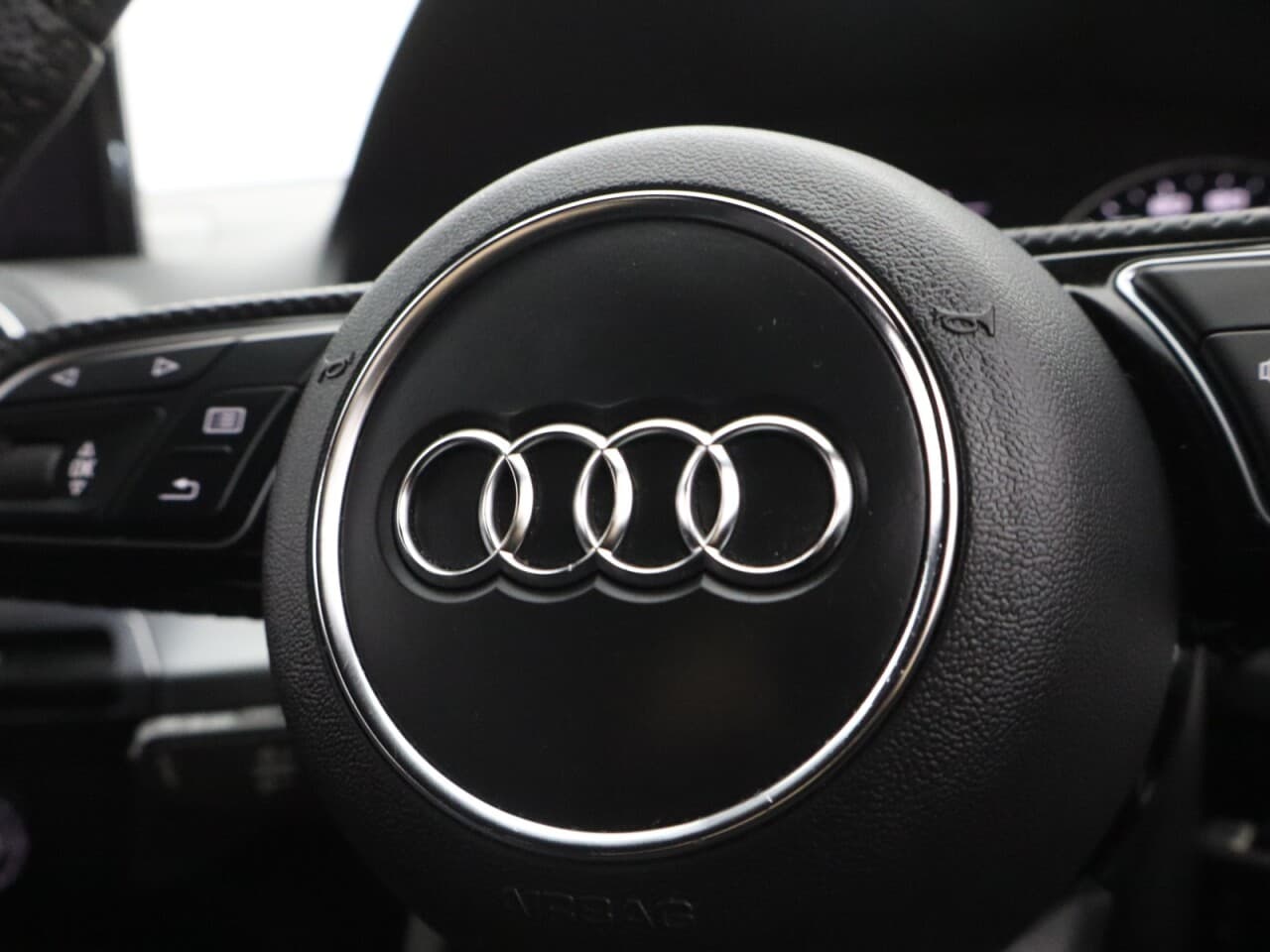 Audi Q2 1.0 TFSI 30 S line — image 20