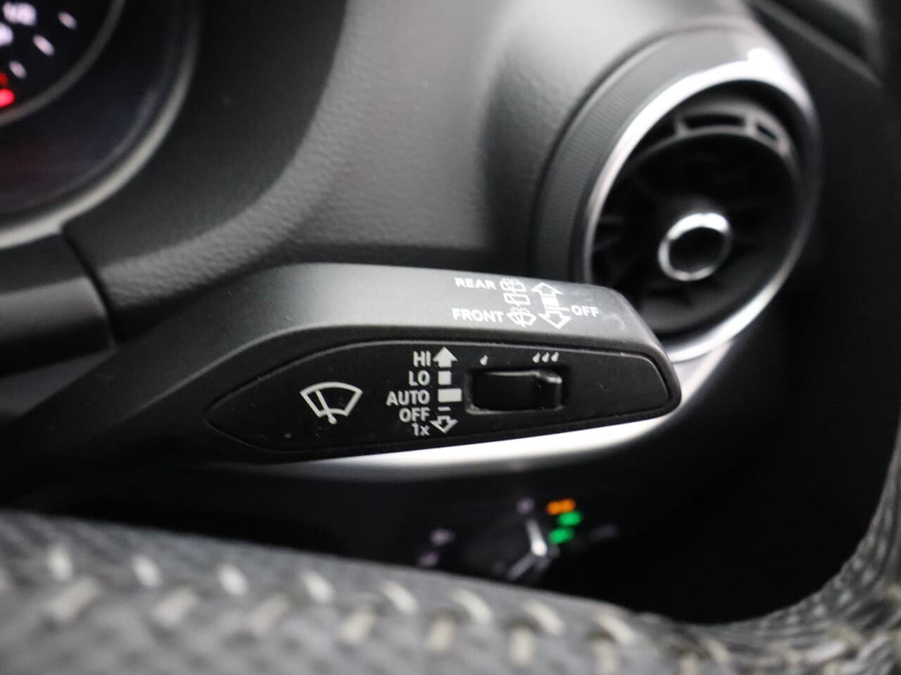 Audi Q2 1.0 TFSI 30 S line — image 40