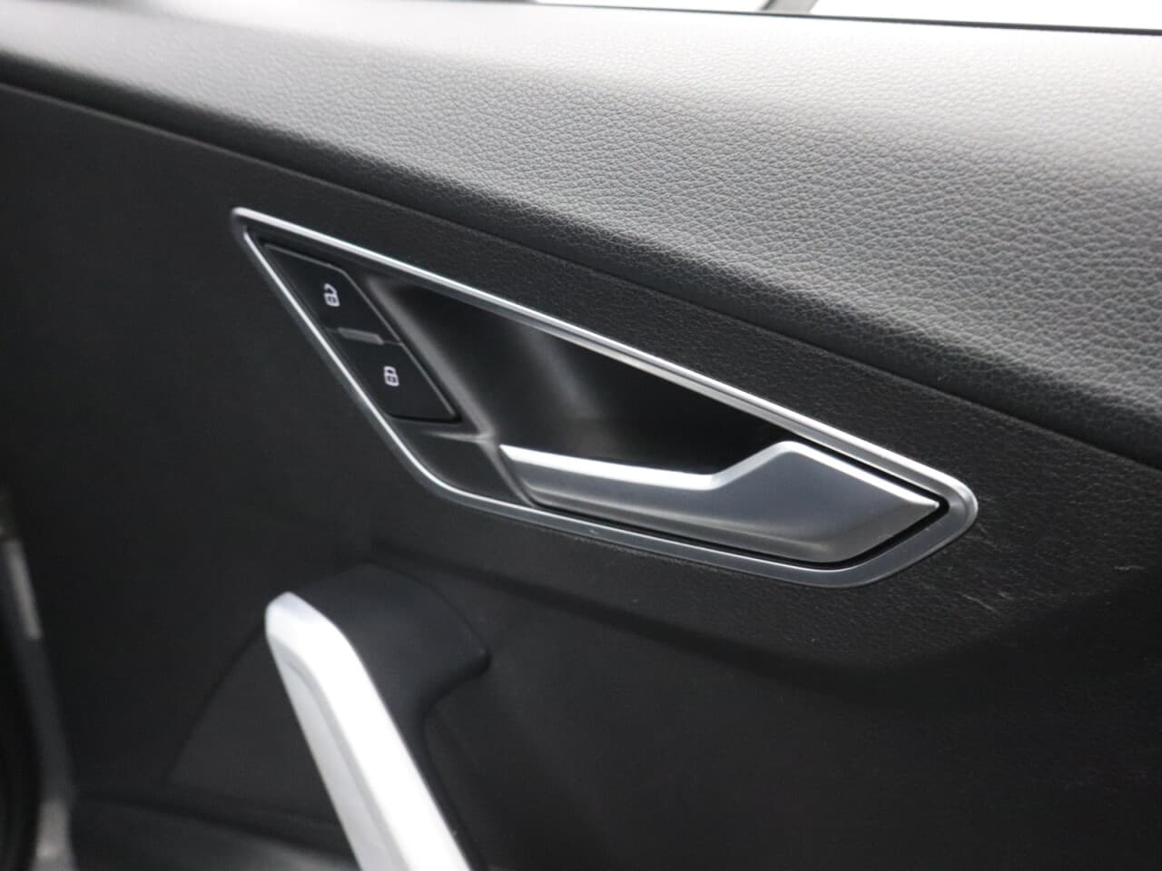Audi Q2 1.0 TFSI 30 S line — image 50