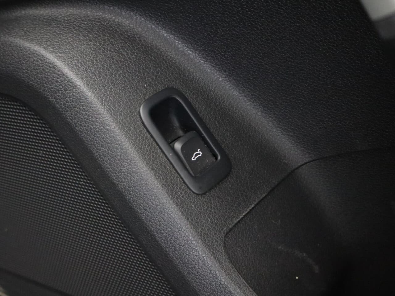 Audi Q2 1.0 TFSI 30 S line — image 51