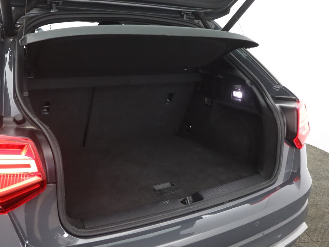 Audi Q2 1.0 TFSI 30 S line — image 45