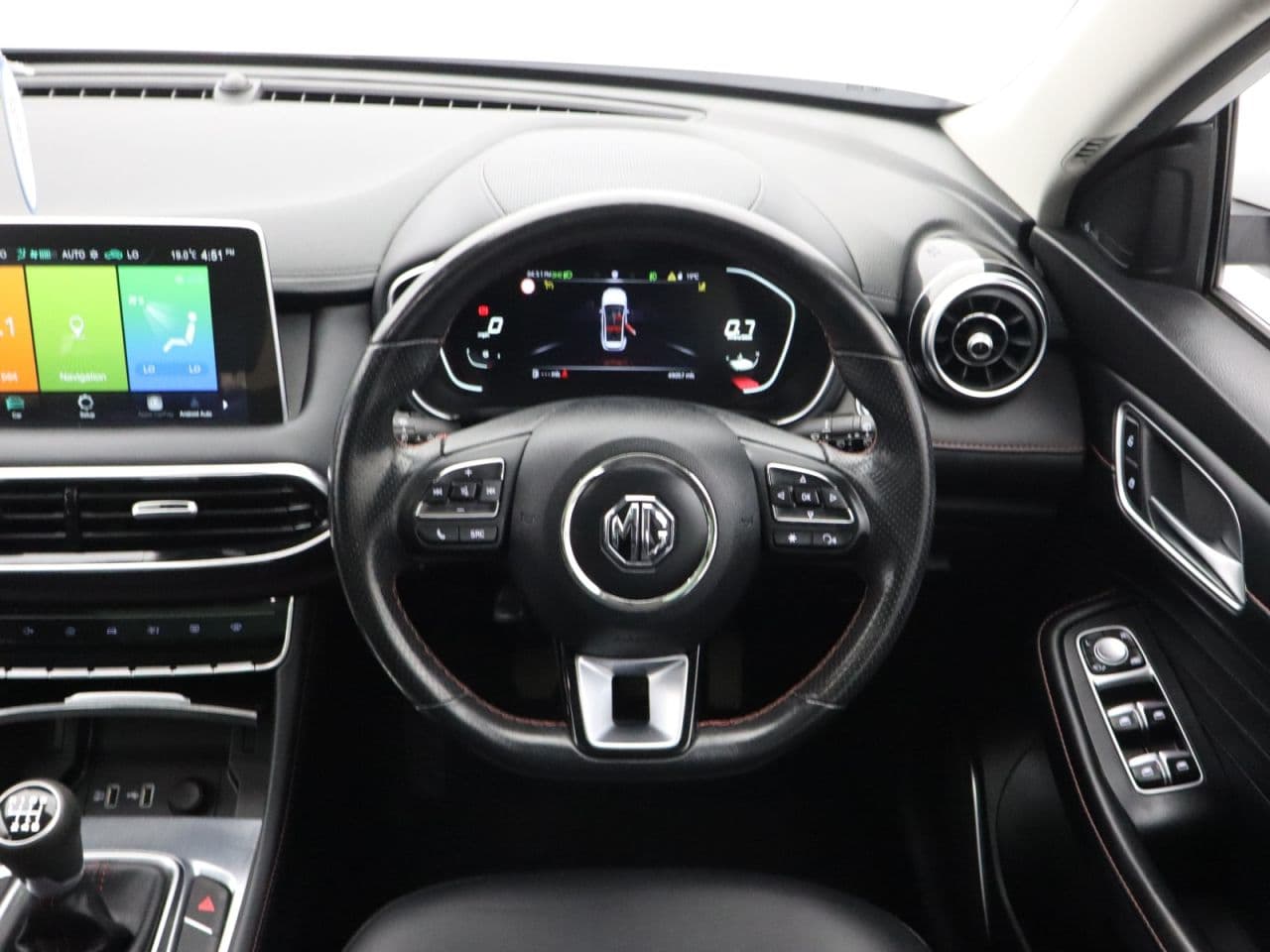 MG MG Hs 1.5 T-GDI Exclusive — image 17