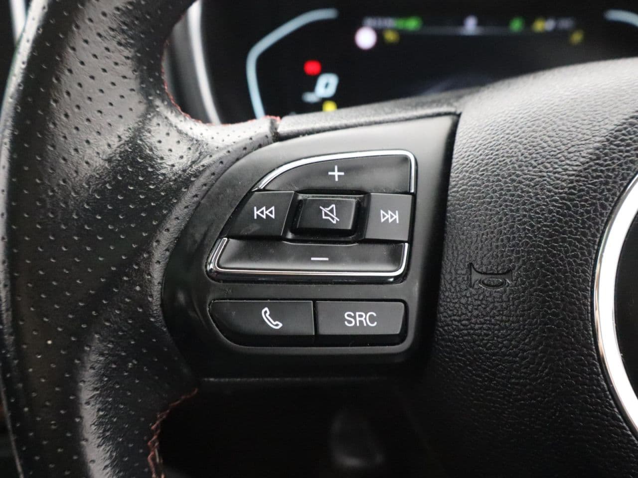 MG MG Hs 1.5 T-GDI Exclusive — image 18
