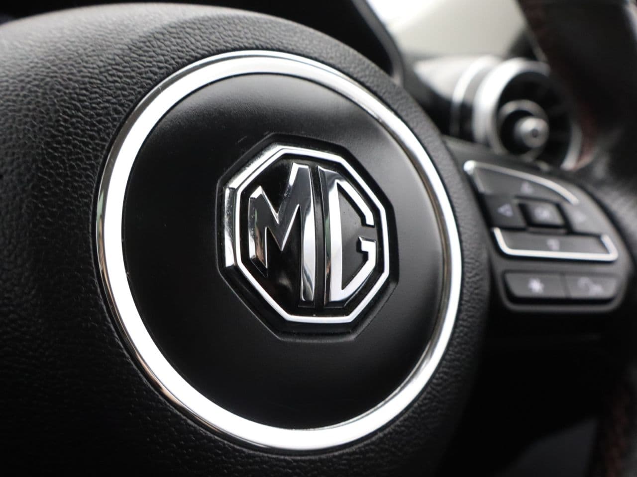 MG MG Hs 1.5 T-GDI Exclusive — image 21