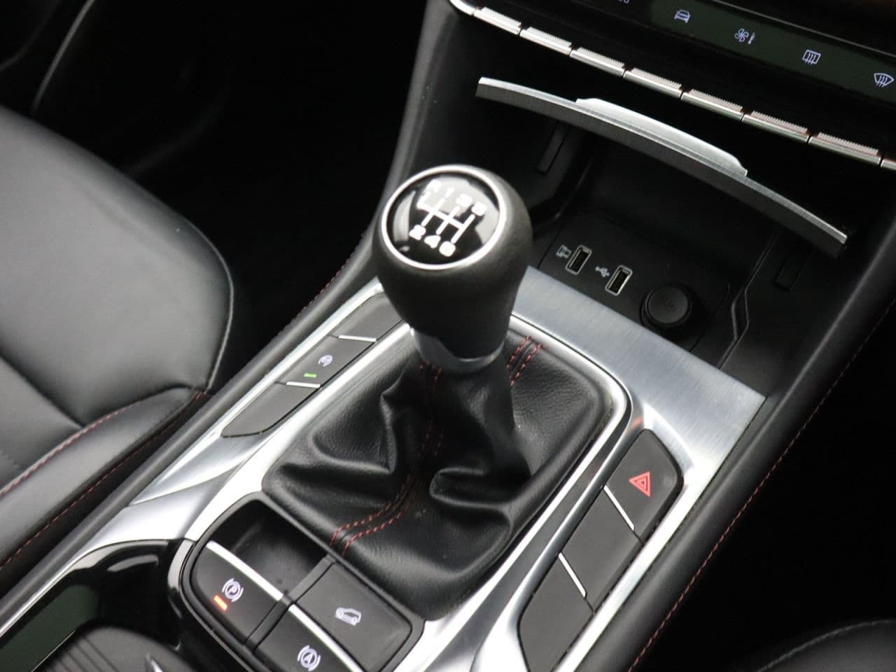 MG MG Hs 1.5 T-GDI Exclusive — image 24