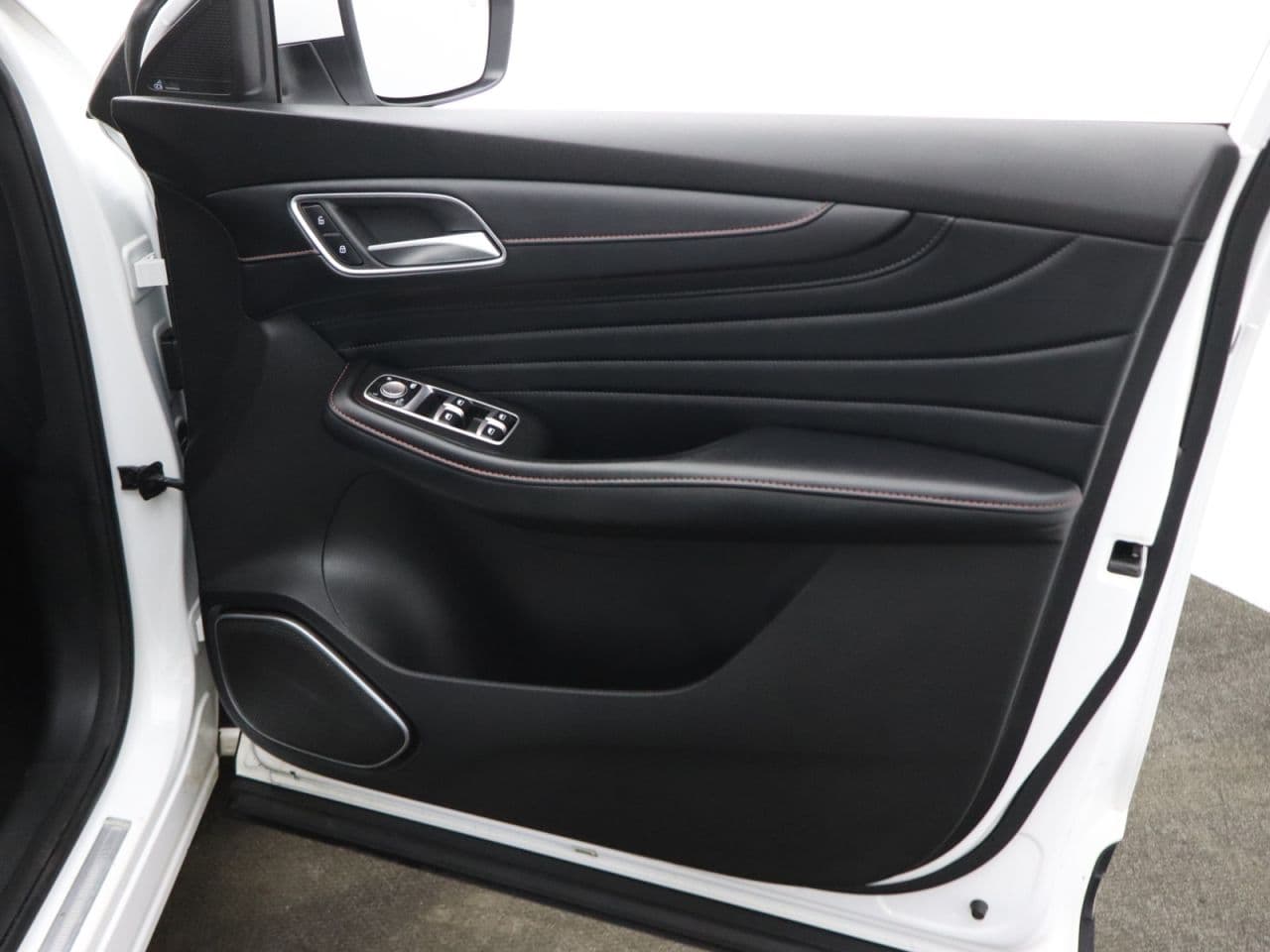 MG MG Hs 1.5 T-GDI Exclusive — image 50
