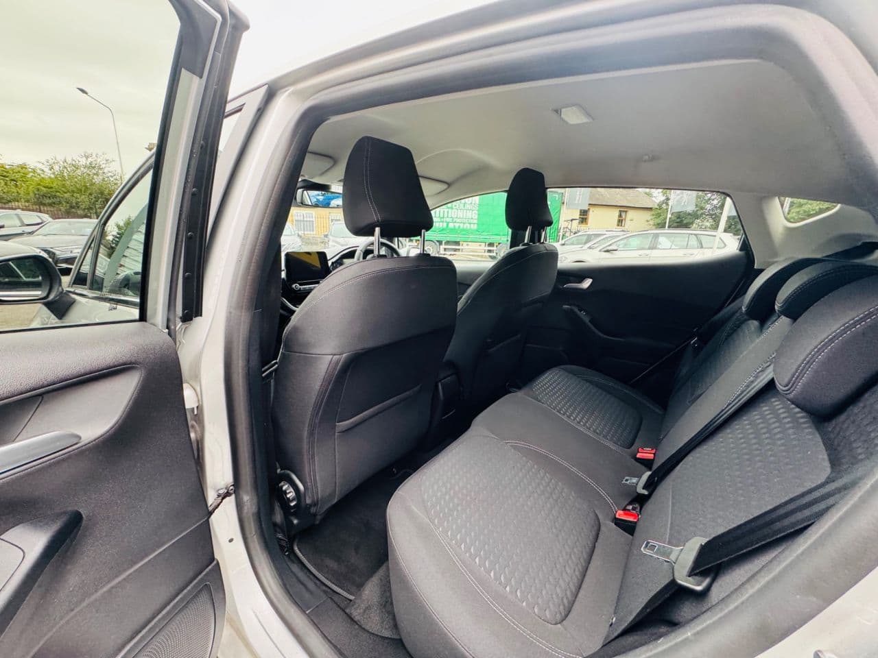 Ford Fiesta 1.0T EcoBoost Titanium — image 13