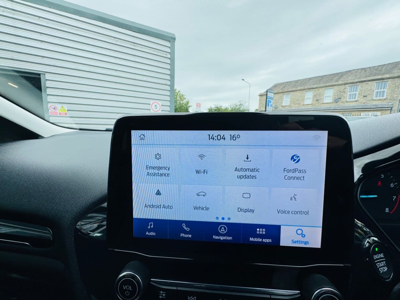 Ford Fiesta 1.0T EcoBoost Titanium — image 24