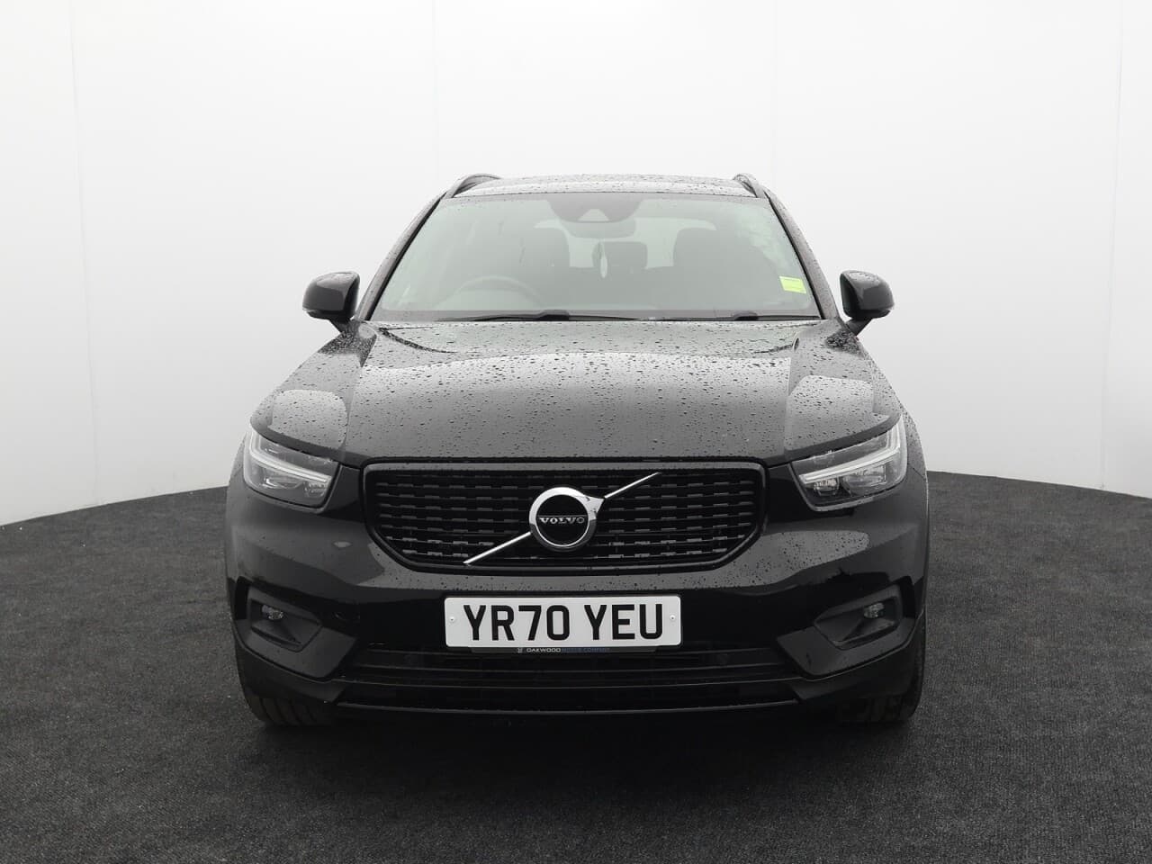 Volvo XC40 1.5h T5 Twin Engine Recharge 10.7kWh R-Design — image 4