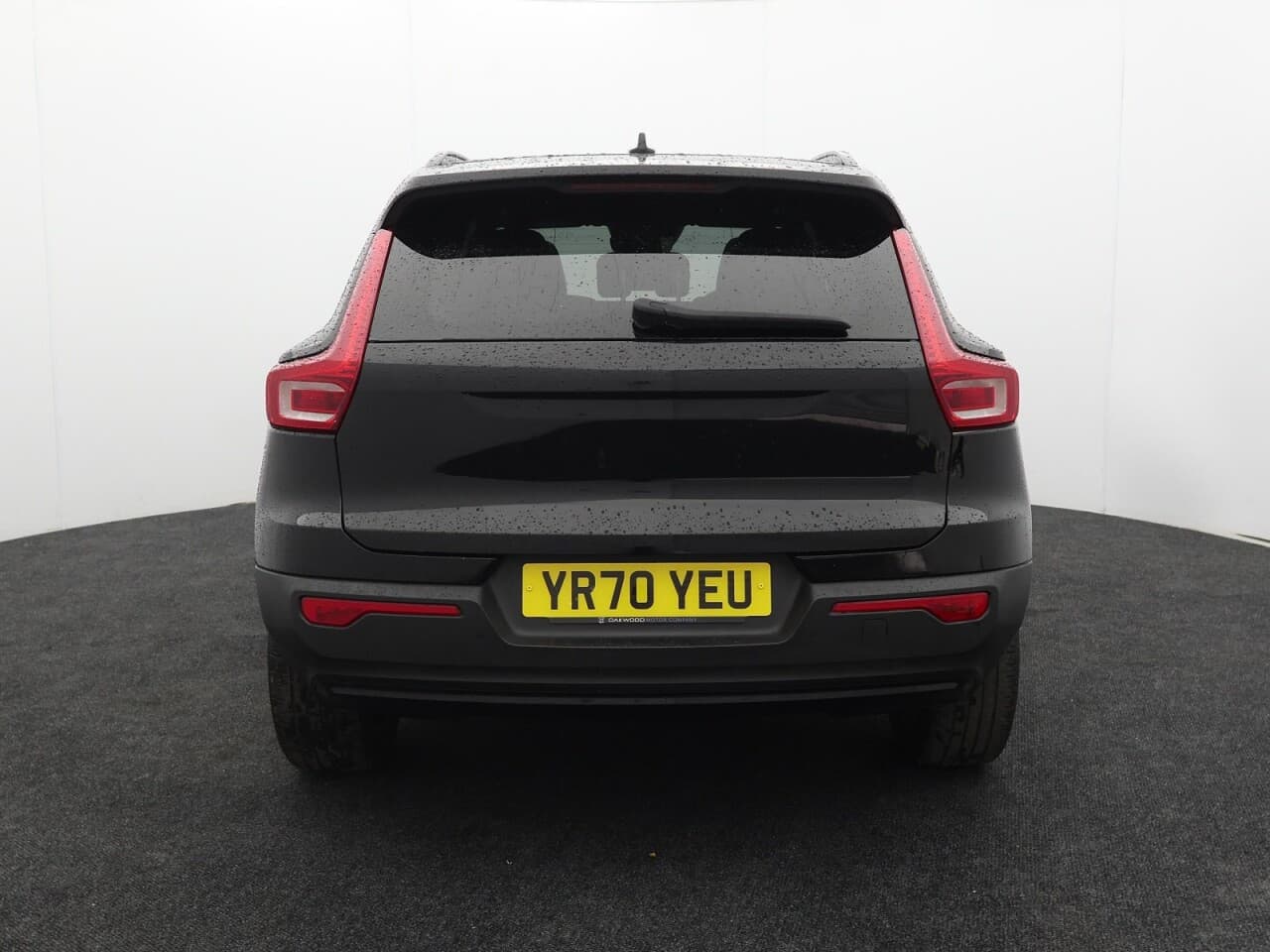 Volvo XC40 1.5h T5 Twin Engine Recharge 10.7kWh R-Design — image 9