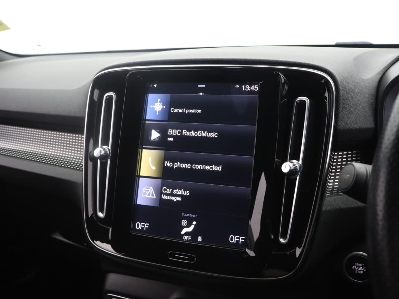 Volvo XC40 1.5h T5 Twin Engine Recharge 10.7kWh R-Design — image 30
