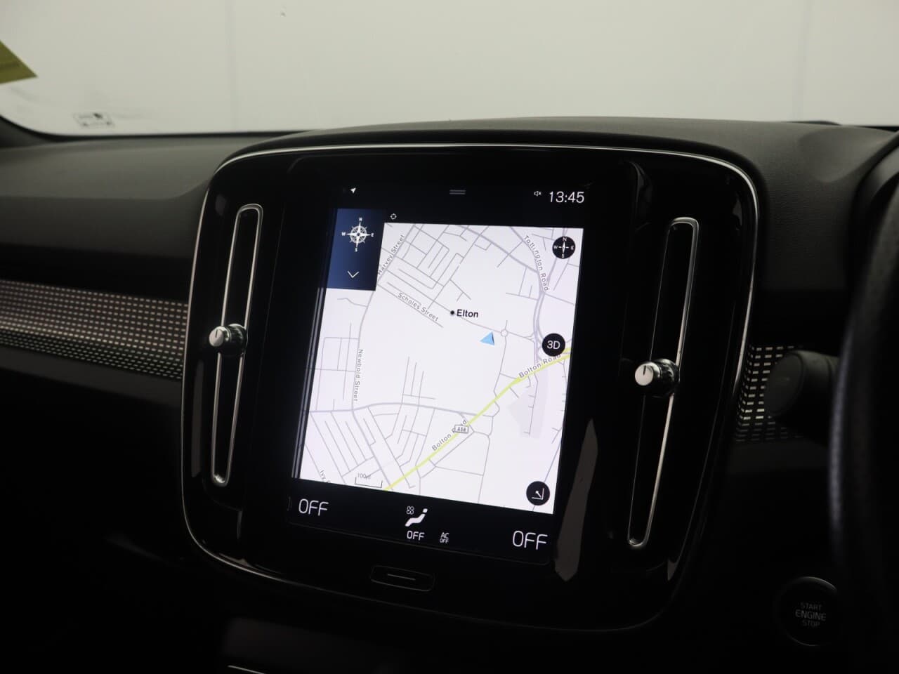 Volvo XC40 1.5h T5 Twin Engine Recharge 10.7kWh R-Design — image 32