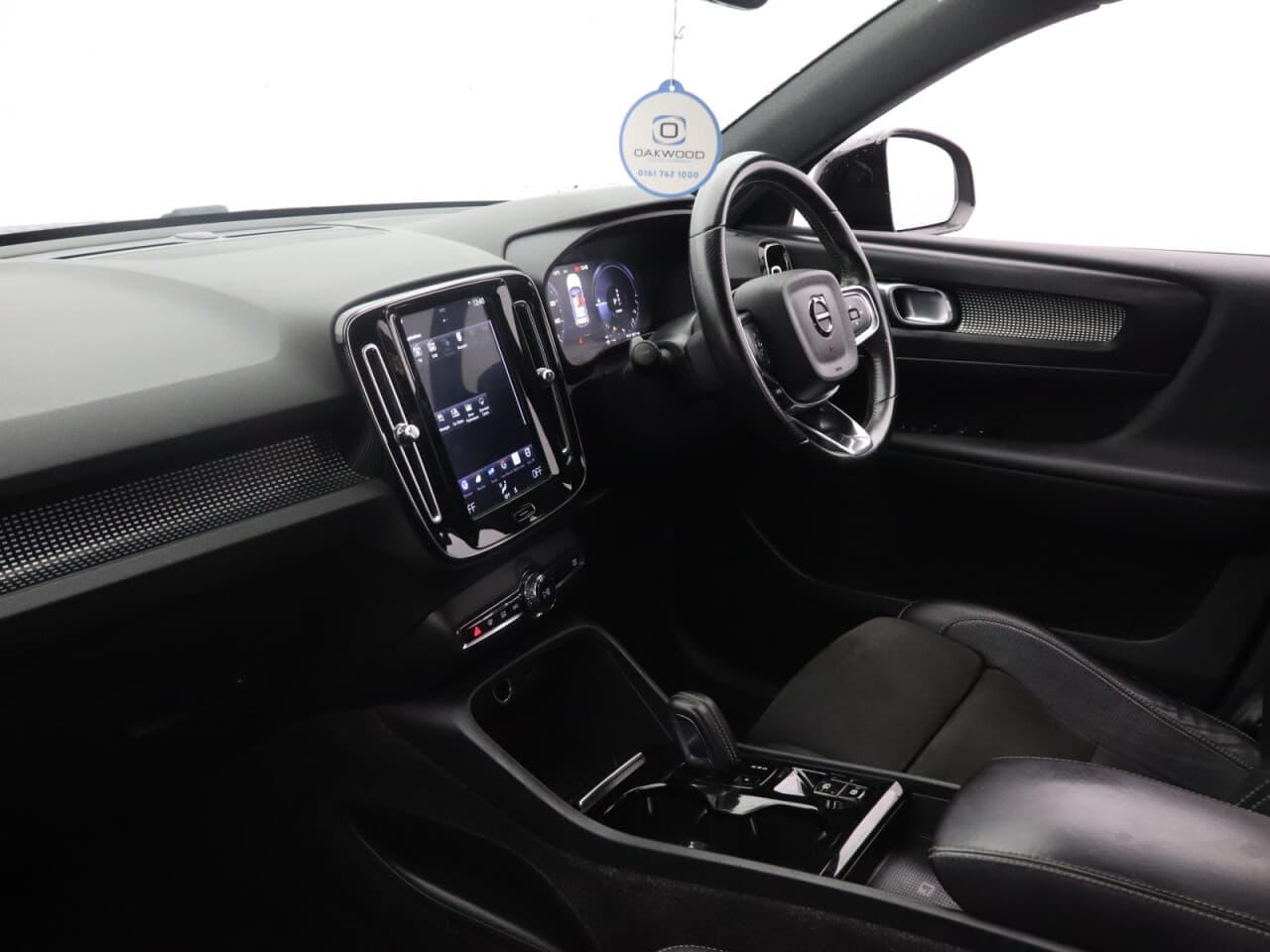 Volvo XC40 1.5h T5 Twin Engine Recharge 10.7kWh R-Design — image 48