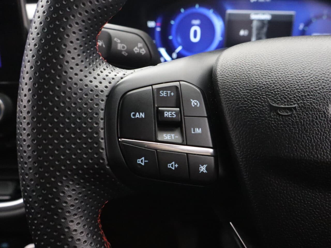 Ford Puma 1.0T EcoBoost MHEV ST-Line — image 17