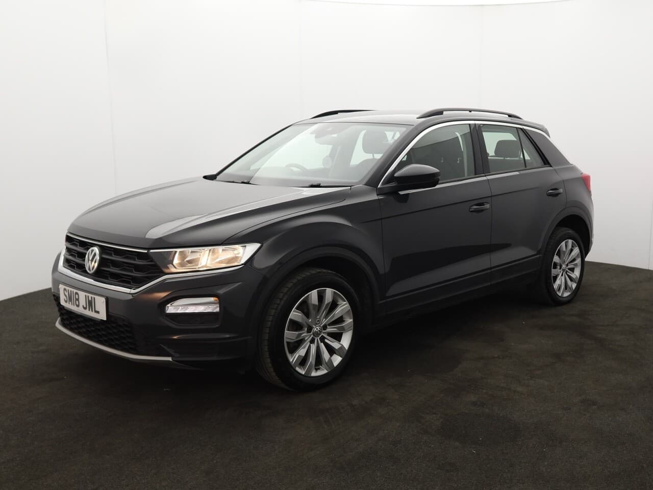 Volkswagen T-Roc 1.0 TSI SE — image 5