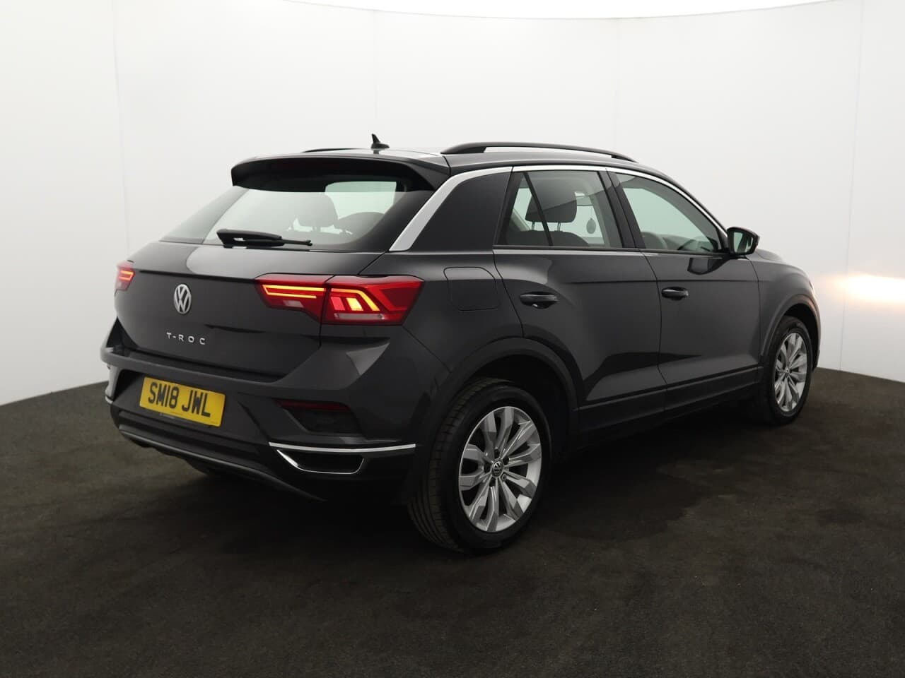Volkswagen T-Roc 1.0 TSI SE — image 10