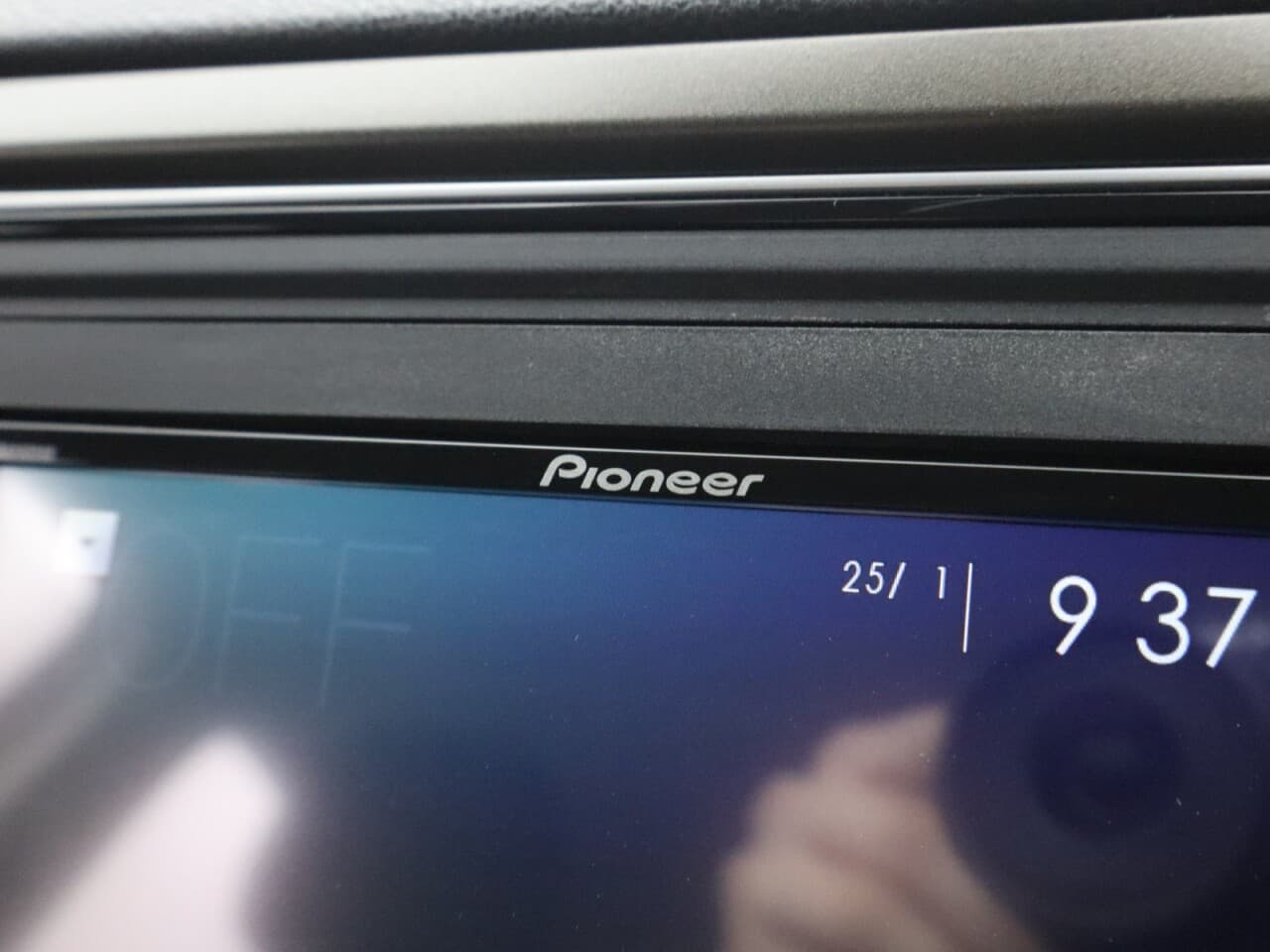Volkswagen T-Roc 1.0 TSI SE — image 23