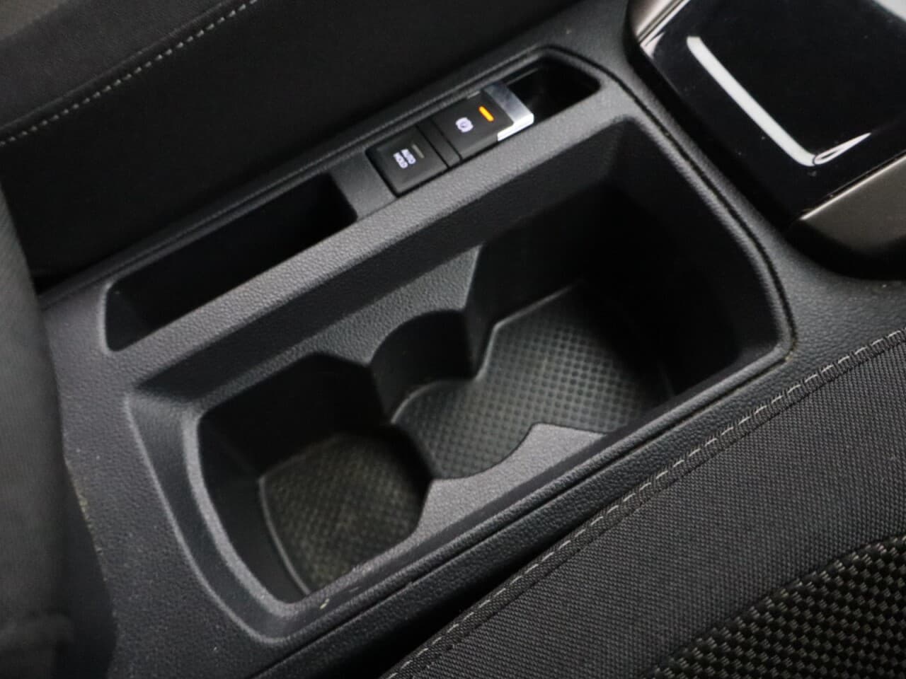 Volkswagen T-Roc 1.0 TSI SE — image 28