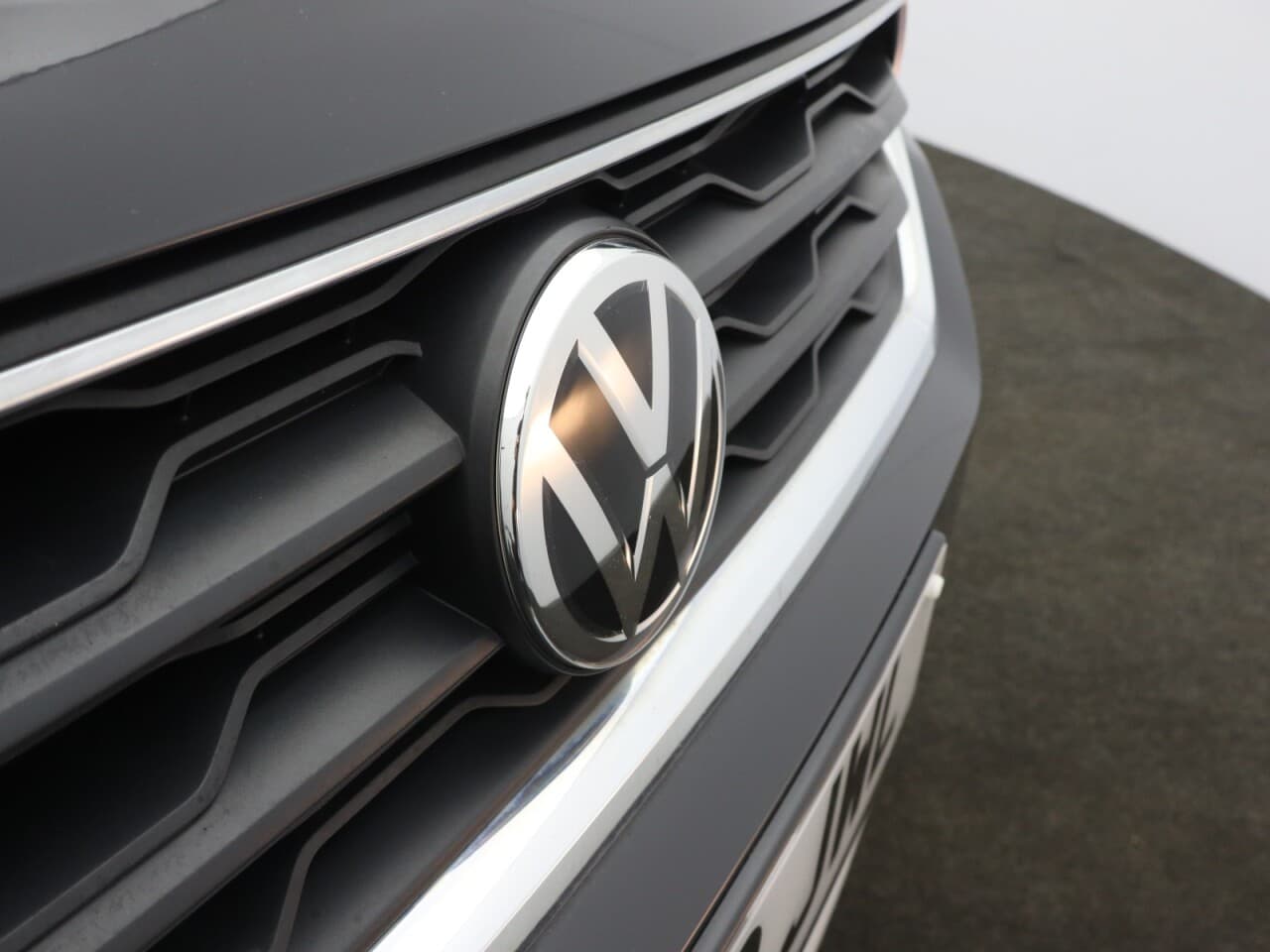 Volkswagen T-Roc 1.0 TSI SE — image 53