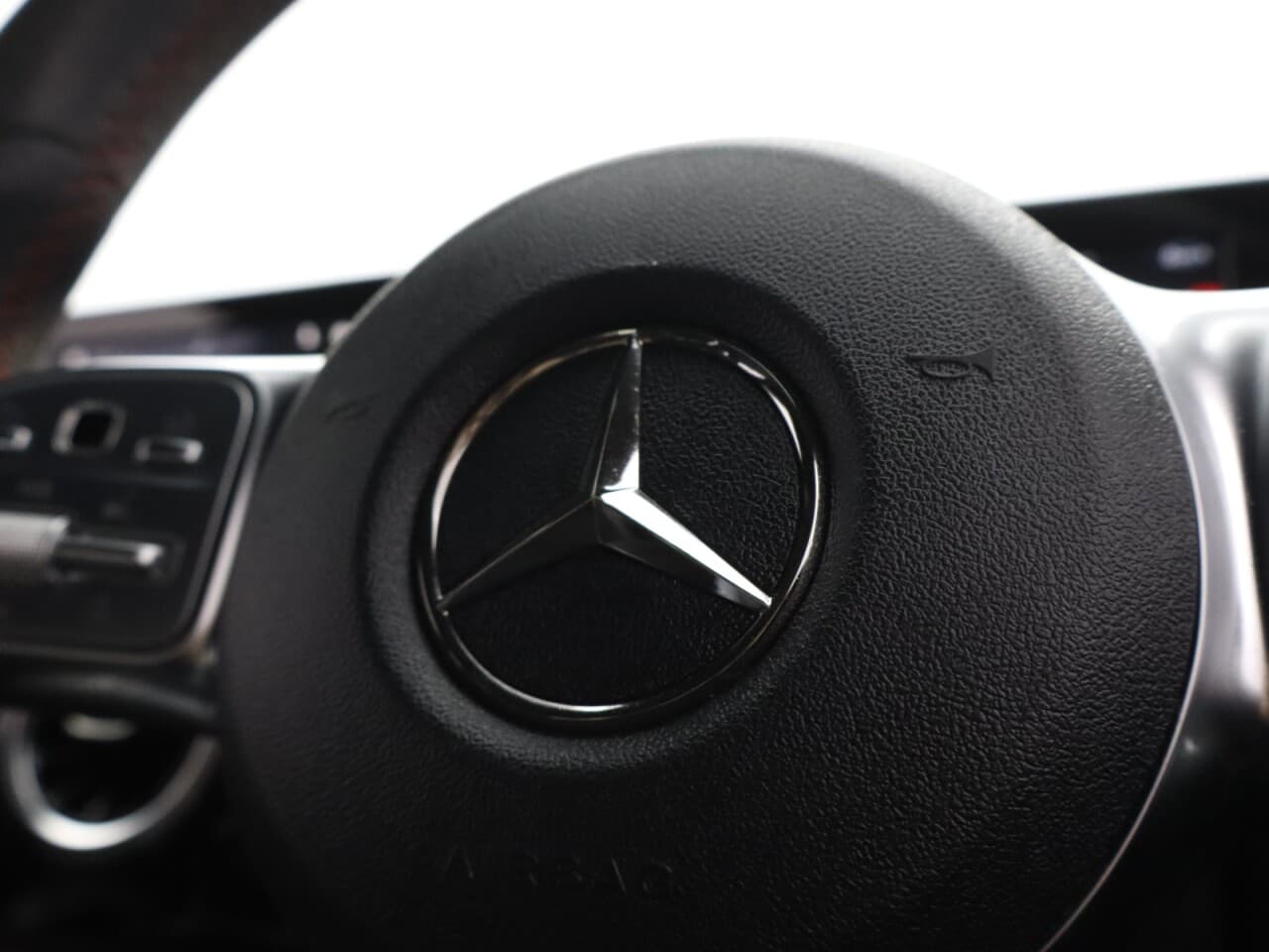 Mercedes-Benz A Class 1.3 A180 AMG Line — image 18