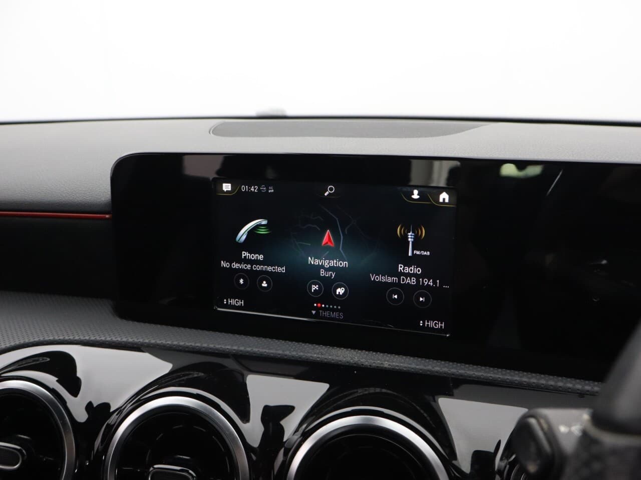 Mercedes-Benz A Class 1.3 A180 AMG Line — image 29