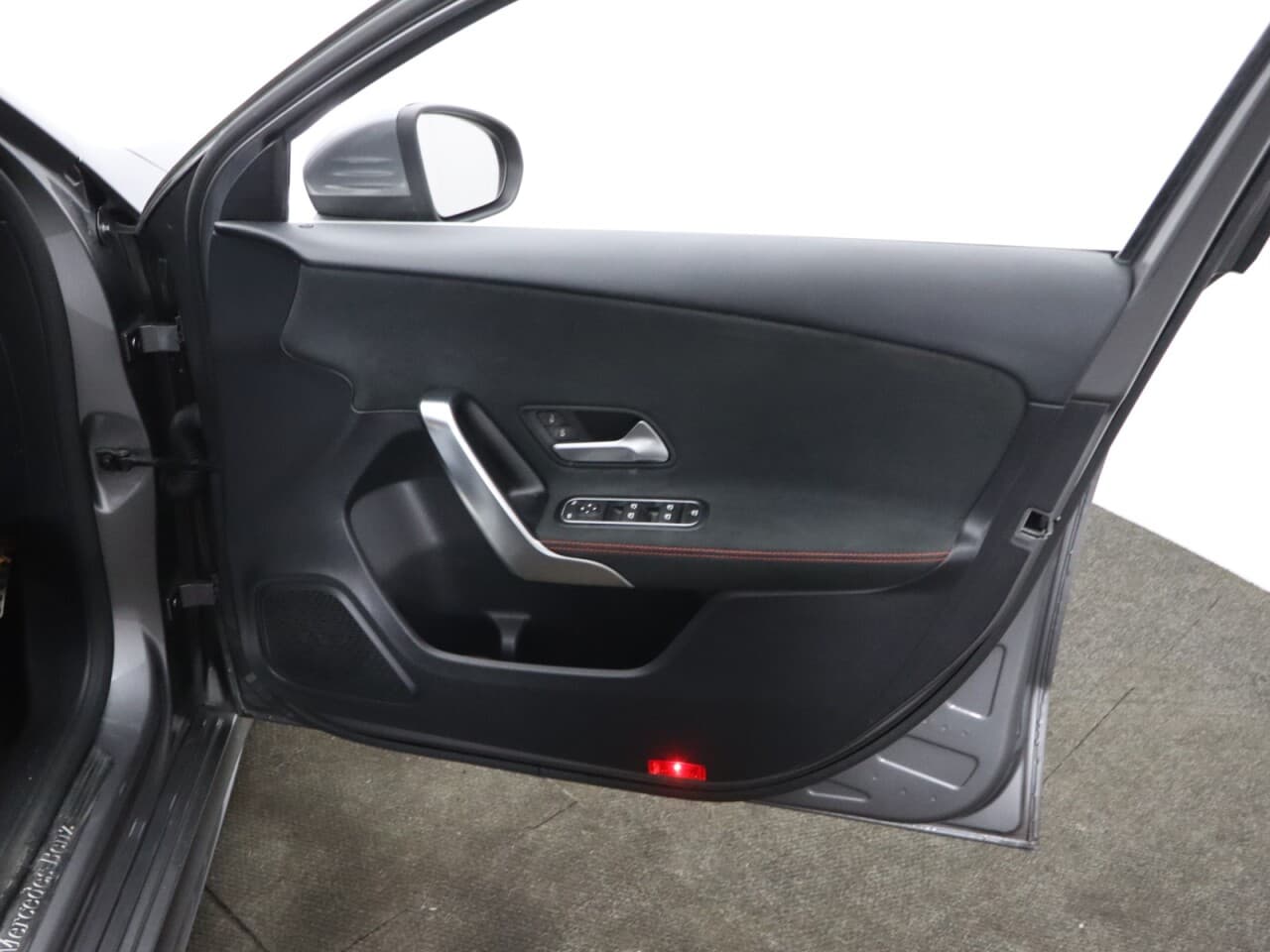 Mercedes-Benz A Class 1.3 A180 AMG Line — image 41