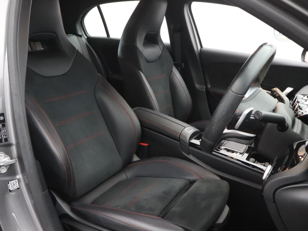 Mercedes-Benz A Class 1.3 A180 AMG Line — image 13