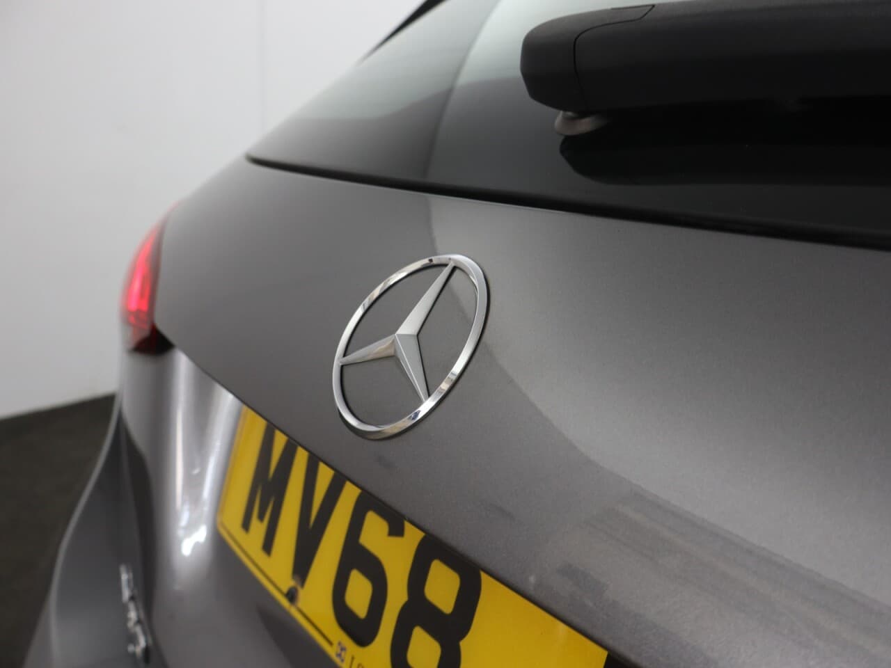 Mercedes-Benz A Class 1.3 A180 AMG Line — image 54