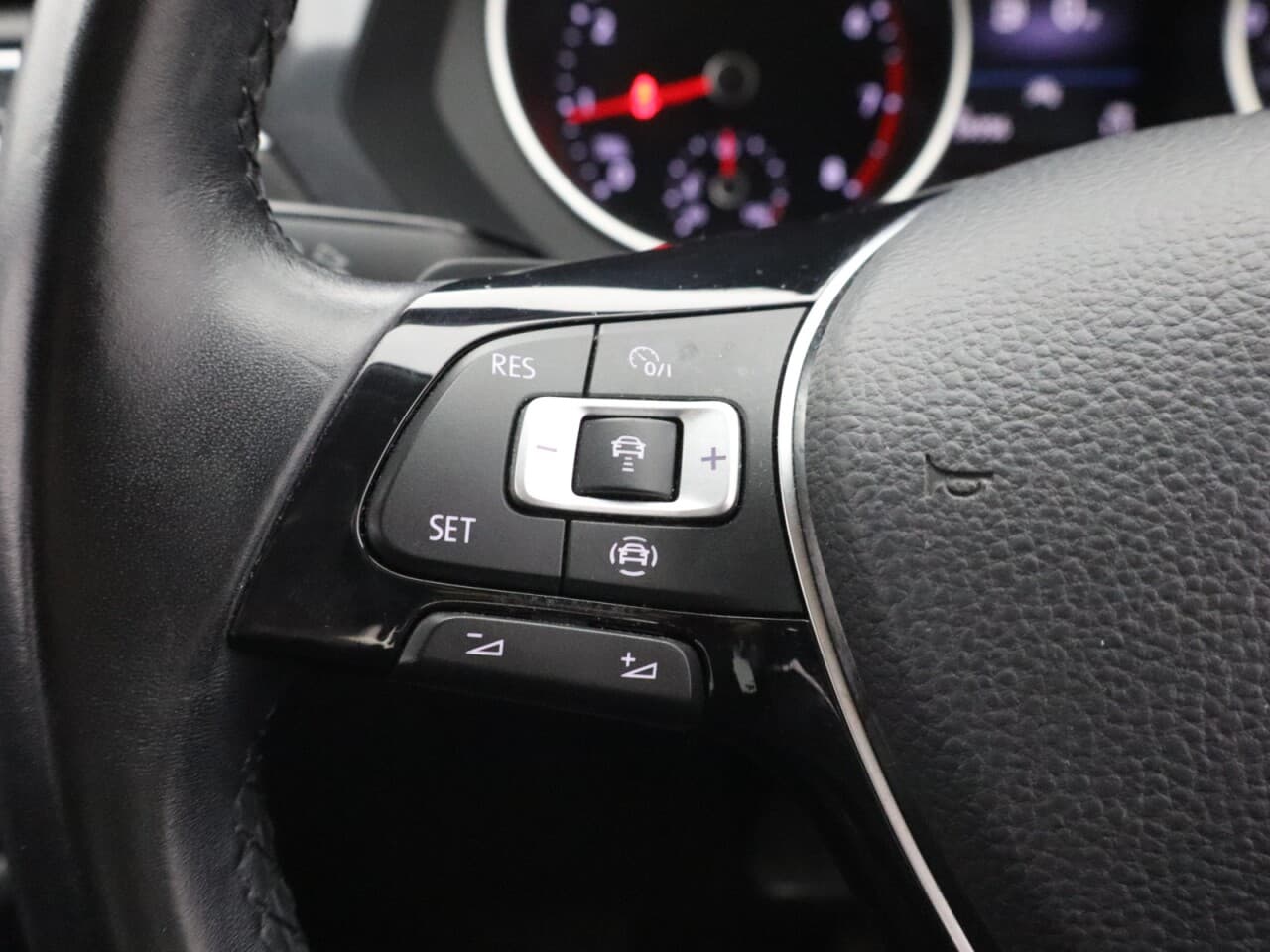 Volkswagen Tiguan 1.5 TSI EVO Match — image 18