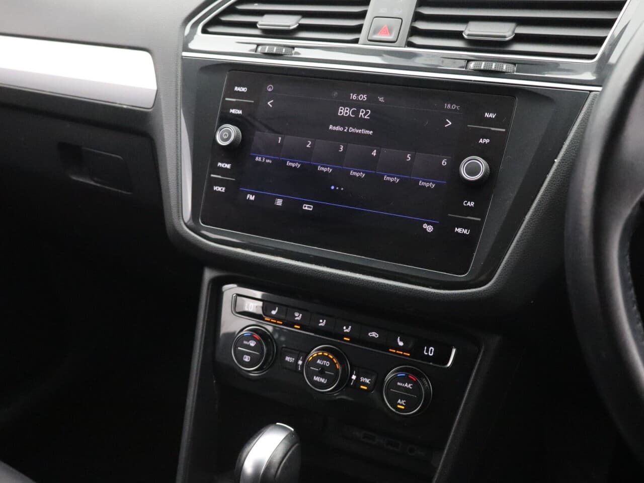 Volkswagen Tiguan 1.5 TSI EVO Match — image 22