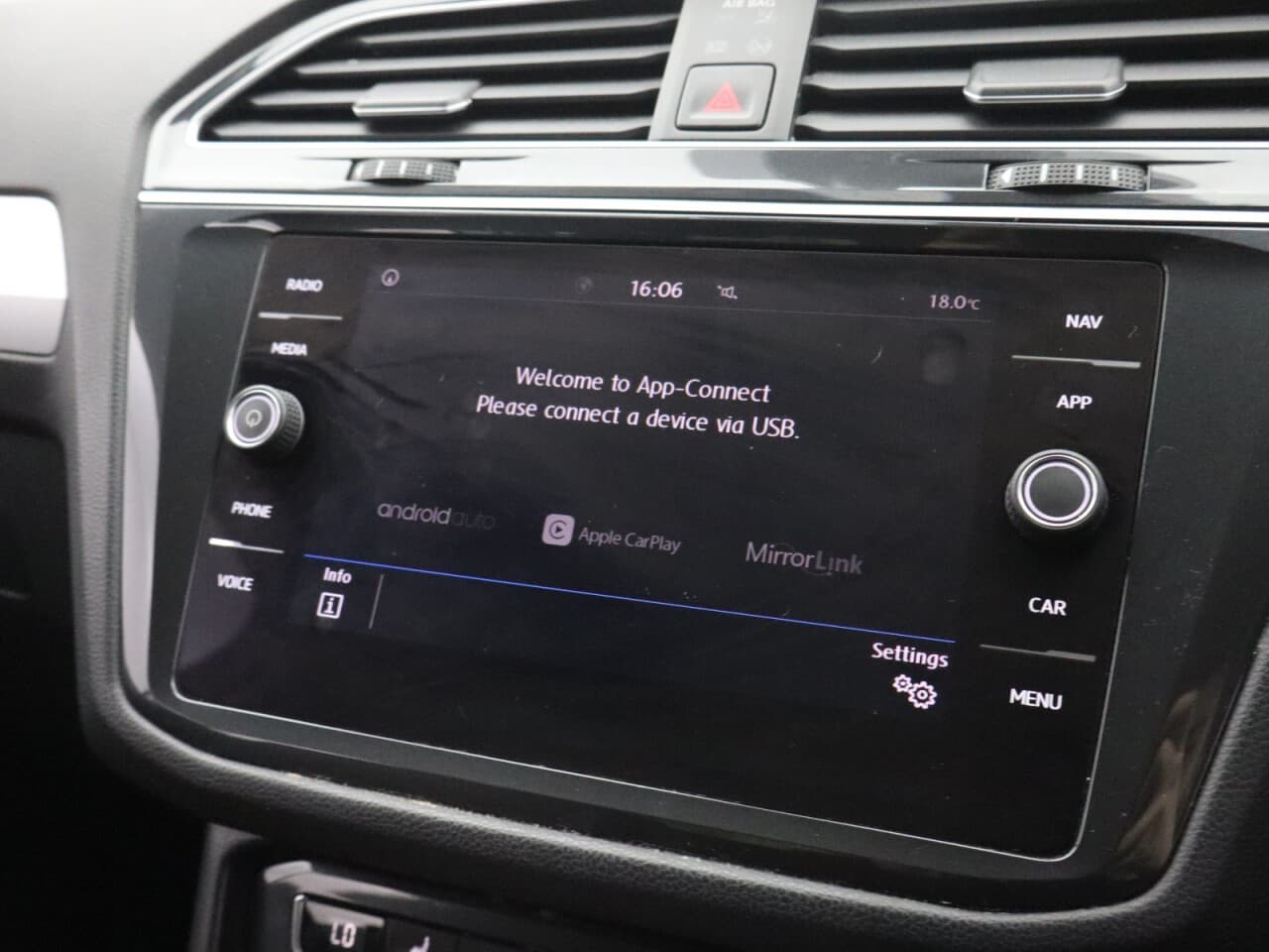 Volkswagen Tiguan 1.5 TSI EVO Match — image 37