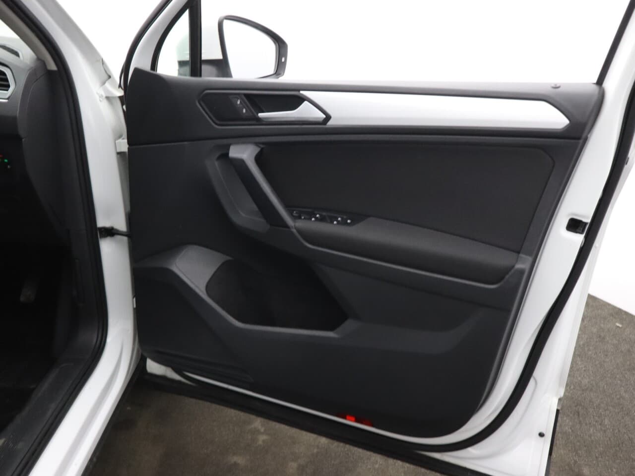 Volkswagen Tiguan 1.5 TSI EVO Match — image 51
