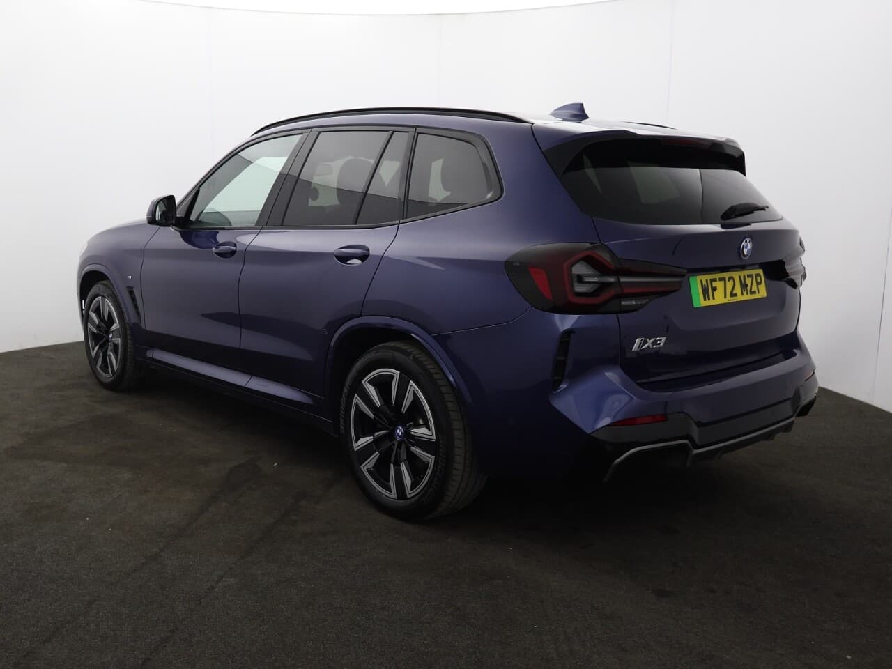 BMW IX3 80kWh M Sport — image 8
