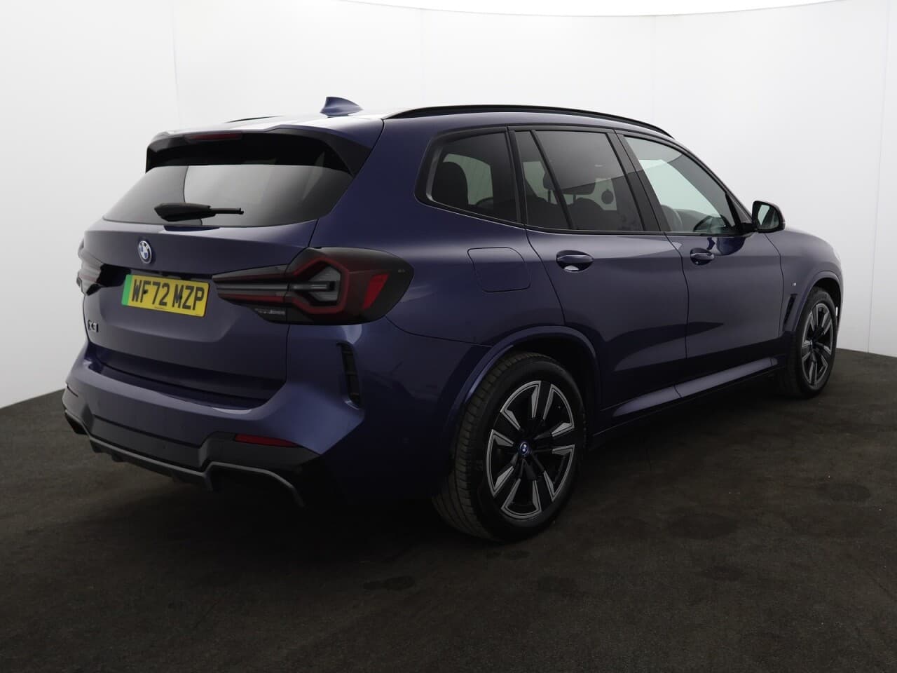 BMW IX3 80kWh M Sport — image 10