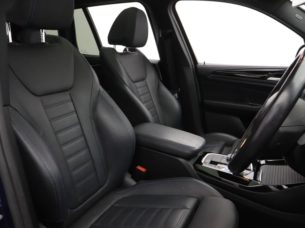 BMW IX3 80kWh M Sport — image 15