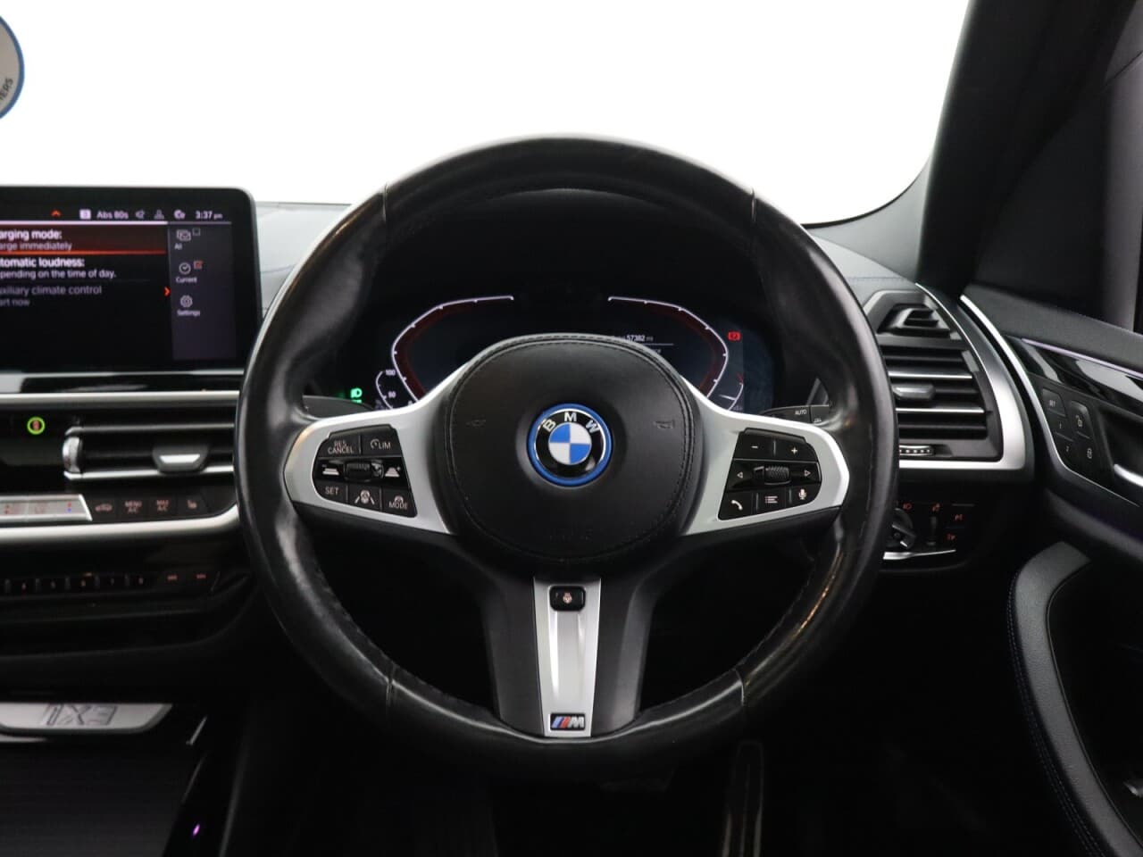 BMW IX3 80kWh M Sport — image 17